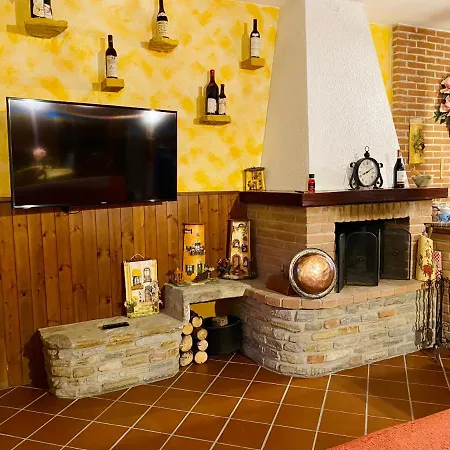 度假居 La Rosa Di Langa - Charming Panoramic House