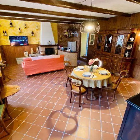 別荘 La Rosa Di Langa - Charming Panoramic House *