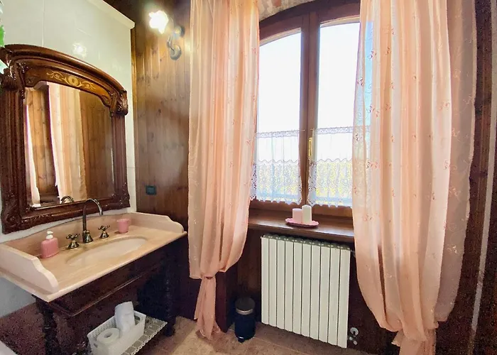 Feriehus La Rosa Di Langa - Charming Panoramic House