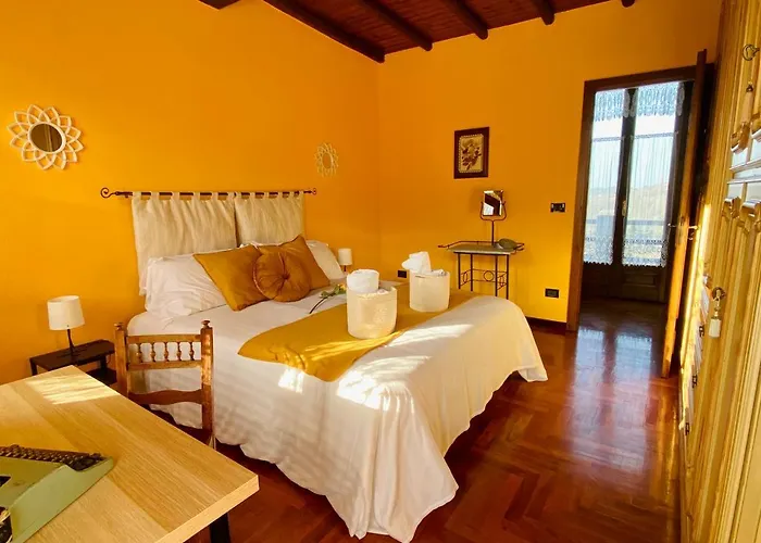 La Rosa Di Langa - Charming Panoramic House Feriehus *